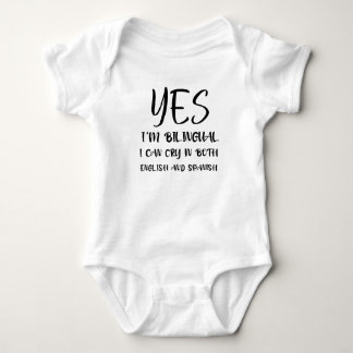 Ja, ich bin zweisprachig und kann in beiden weinen baby strampler