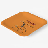 Ja, ich kann einen Stick fahren, sagt die Hexe Pappteller (Gewinkelt)