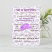 JA! Lila Cowgirl Geburtstagsparty Einladung (Stehend Vorderseite)