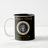 Ja taten wir - Obama mit der amerikanische Zweifarbige Tasse (Links)