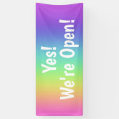 Ja! Wir sind offen! Regenbogenbanner Banner (Vertikal)