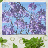 Jacaranda Blossoms Geschirrtuch (Gefaltet)