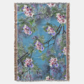 Jacaranda Spring Blooms wiederholen Muster Decke (Vorderseite Vertikal)