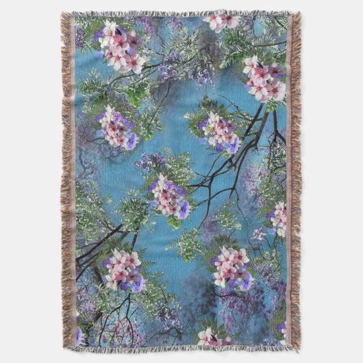 Jacaranda Spring Blooms wiederholen Muster Decke (Vorderseite Vertikal)