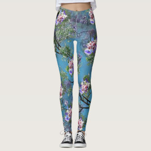 Jacaranda Spring Blooms wiederholen Muster Leggings