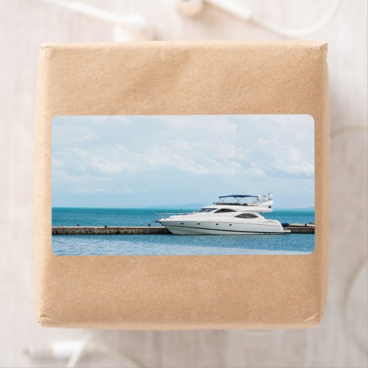 Jacht auf Bootsanlegestelle (Insitu)