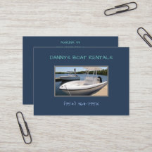 Jachthafen-Verleih von weißen Booten