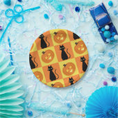 Jack-o’-lantern and cat paper plates. pappteller (Party)