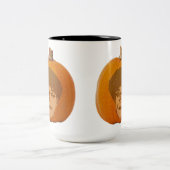 Jack o' Lantern Caligari Face, Halloween Pumpkin Zweifarbige Tasse (Mittel)