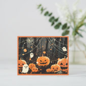 Jack O' Lanterns und Geister im Halloween-Wald Postkarte (Stehend Vorderseite)