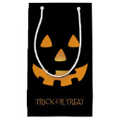 Jack o Laternengesicht auf schwarzem Hintergrund Kleine Geschenktüte (Vorderseite)