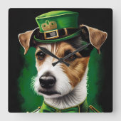 Jack Russell Dog in St. Patrick's Day Dress Quadratische Wanduhr (Vorderseite)