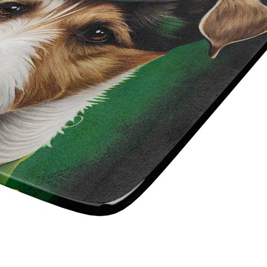 Jack Russell Dog in St. Patrick's Day Dress Schneidebrett (Ecke)