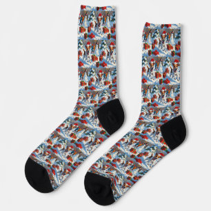 Jack Russell läuft im Schnee mit Weihnachtsmütze Socken