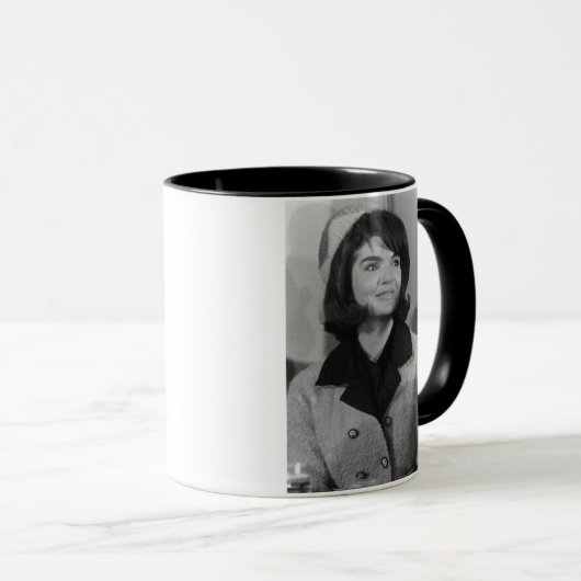 Jackie Kennedy Tasse (VorderseiteRechts)
