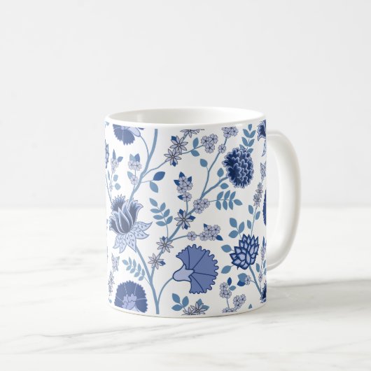 Jacobobobohnenfloral Lg Muster Blues White Kaffeetasse (VorderseiteRechts)