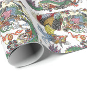 Jade Dragon und Gold Phoenix spielen mit einer Per Geschenkpapier (Rolleneckpunkt)