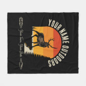 Jagd ADD NAME Außerhalb des Elk Wilderness Camp Fleecedecke (Vorderseite (Horizontal))