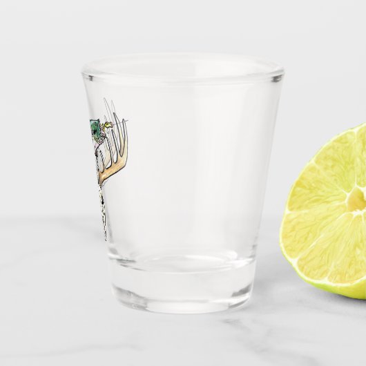 Jagd auf Bass mit Hirschschädel Schnapsglas (Rechts)