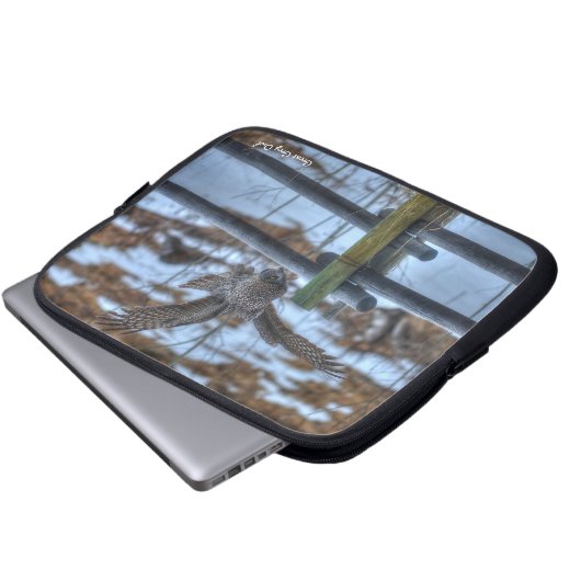 Jagd auf Große Grauschnecke Raptor Winter Wildlife Laptopschutzhülle (Vorne Knopf)