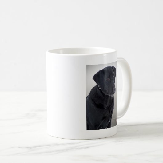 Jagd des schwarzen Labradors Kaffeetasse (VorderseiteRechts)