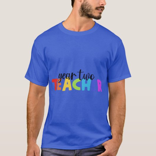 Jahr 2eacher Regenbogen Retro T-Shirt (Vorderseite)