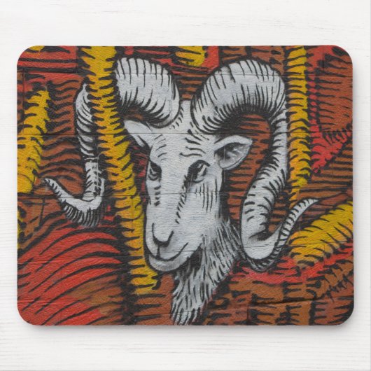 Jahr der Ziegenschaf-Graffiti Mousepad (Vorne)