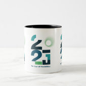 Jahre der Möglichkeiten Zweifarbige Tasse (Mittel)
