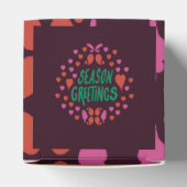 Jahresgrüße in grüner Handschrift mit Herzen Geschenkschachtel (Oben)