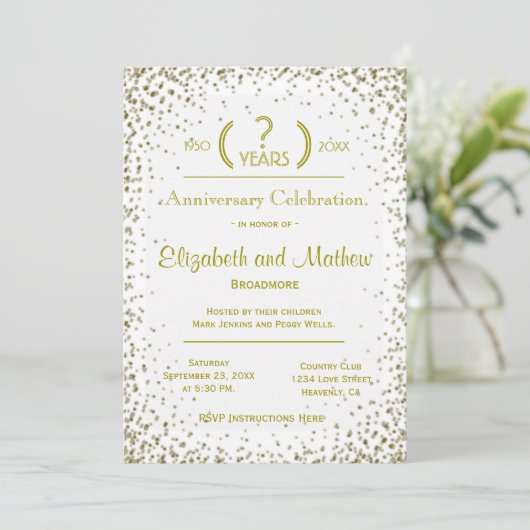 Jahrestag | Gold Confetti Einladung (Stehend Vorderseite)