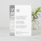 JAHRESVERANSTALTUNG Modernes minimales Logo silber Einladung (Stehend Vorderseite)