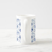 Jakobobsflorale Blues über Weiß Porzellantasse (Rückseite)