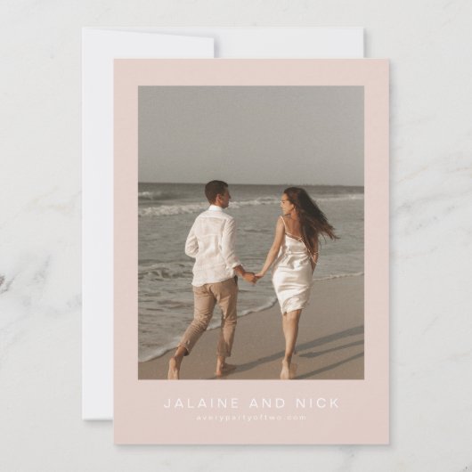 JALAINE Moderner rosafarbener Block Save the Date Einladung (Rückseite)