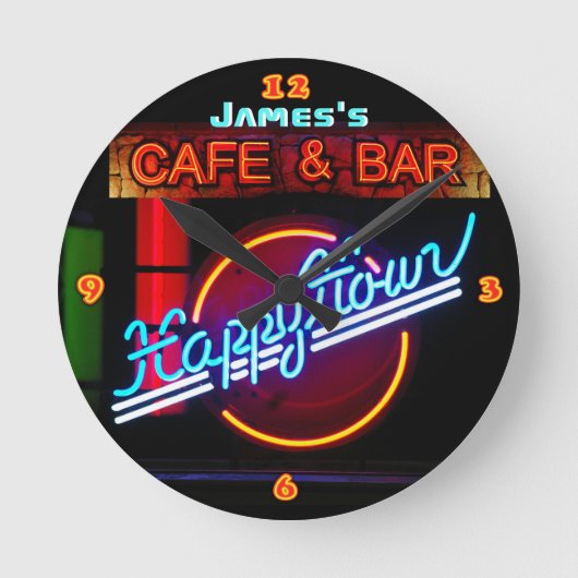 JAMES - Neon Sign Bar Mancave Den Clock Fun Runde Wanduhr (Vorderseite)