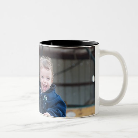 James und Tristan Zweifarbige Tasse (Rechts)