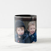 James und Tristan Zweifarbige Tasse (Mittel)