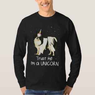 Japan-Chin Trau mir ich bin ein Einhorn-Hund T-Shirt