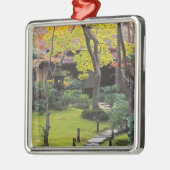 Japan, Kyoto, Arashiyama, Okochi Sanso Silbernes Ornament (Links)