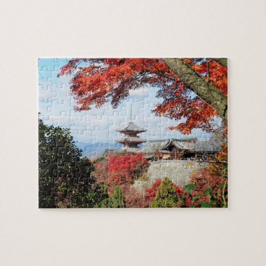 Japan, Kyoto. Kiyomizu-Tempel in Herbstfarbe Puzzle (Horizontal)