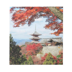 Japan, Kyoto. Kiyomizu-Tempel in Herbstfarben Notizblock