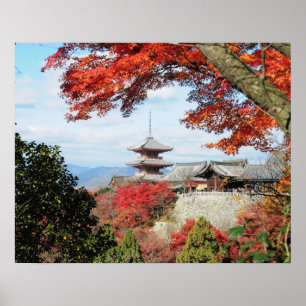 Japan, Kyoto. Kiyomizu-Tempel in Herbstfarben Poster