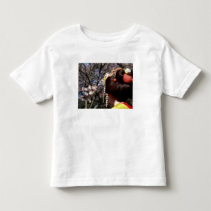 Japan, Kyoto. Nahaufnahme der Rückansicht einer Ge Kleinkind T-shirt