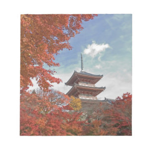 Japan, Kyoto, Pagode im Herbst Notizblock
