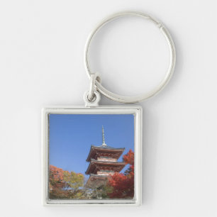 Japan, Kyoto, Pagode in Herbstfarben Schlüsselanhänger
