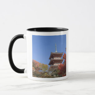Japan, Kyoto, Pagode in Herbstfarben Tasse