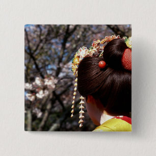 Japan, Kyoto. Rückansicht Nahaufnahme einer Geisha Button