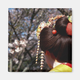 Japan, Kyoto. Rückansicht Nahaufnahme einer Geisha Magnet