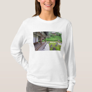 Japan, Kyoto. Steingarten in Stille T-Shirt