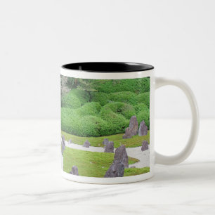 Japan, Kyoto. Steingarten in Stille Zweifarbige Tasse