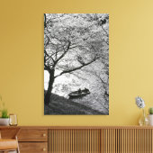 Japan, Tokio. Kirschblüten im Kaiserreich Leinwanddruck (Insitu (Wohnzimmer))